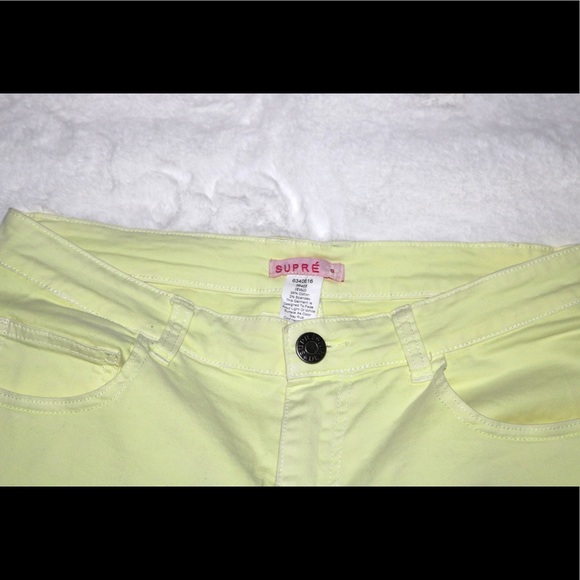 Supre’ Yellow green Shorts - Picture 3 of 3